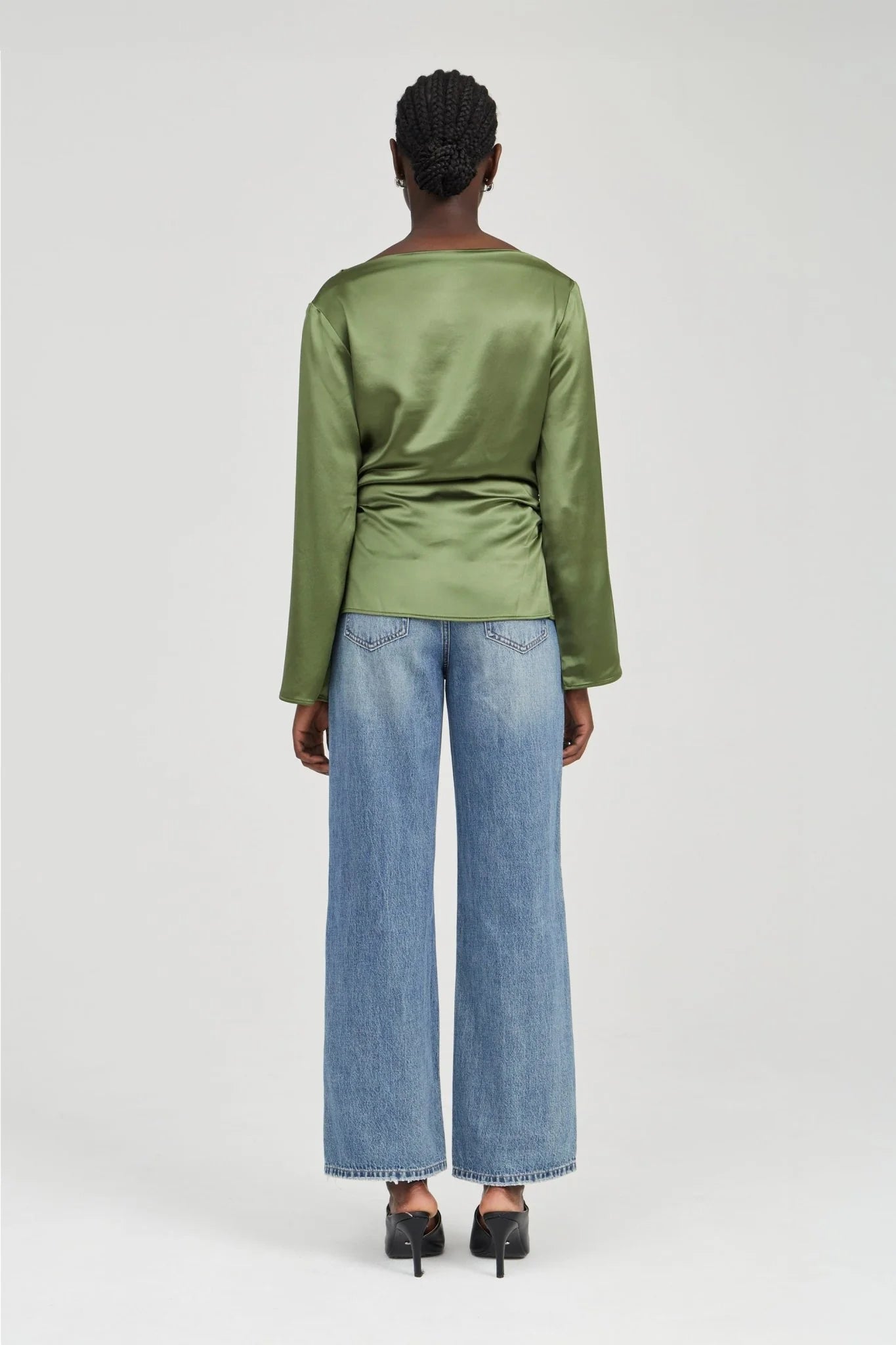 Anchored Wide Neck Top - Olive