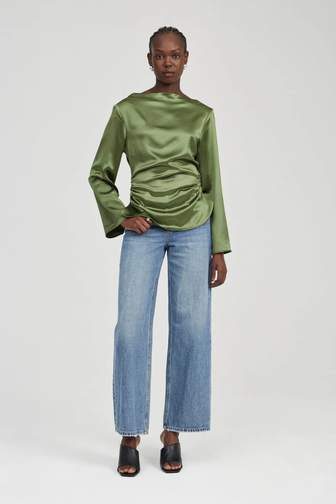 Anchored Wide Neck Top - Olive