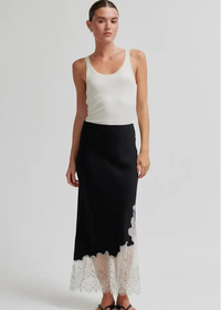 Wila Lace Hem Skirt - Black